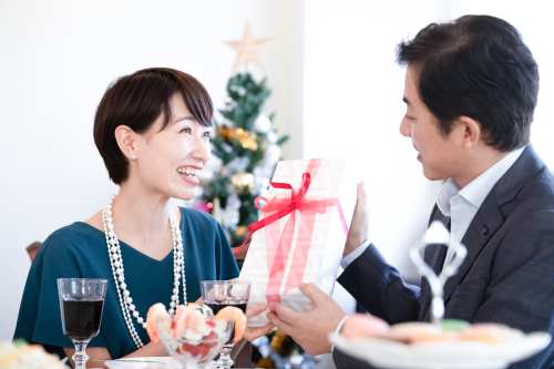 Christmas in Japan has become popular primarily as a couples' holiday. 