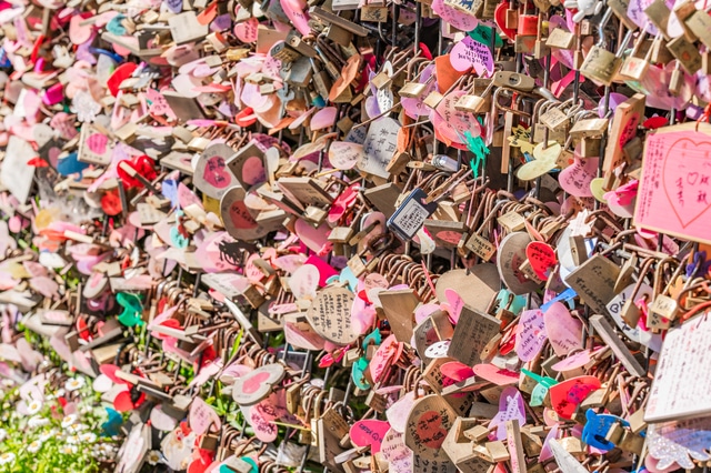 Love locks