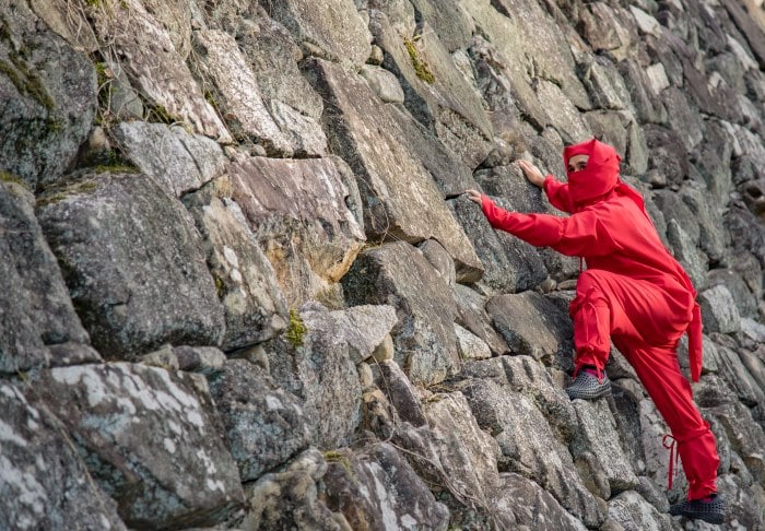 Ninja scaling wall