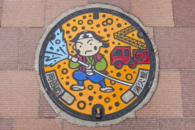 Manhole cover in Okayama