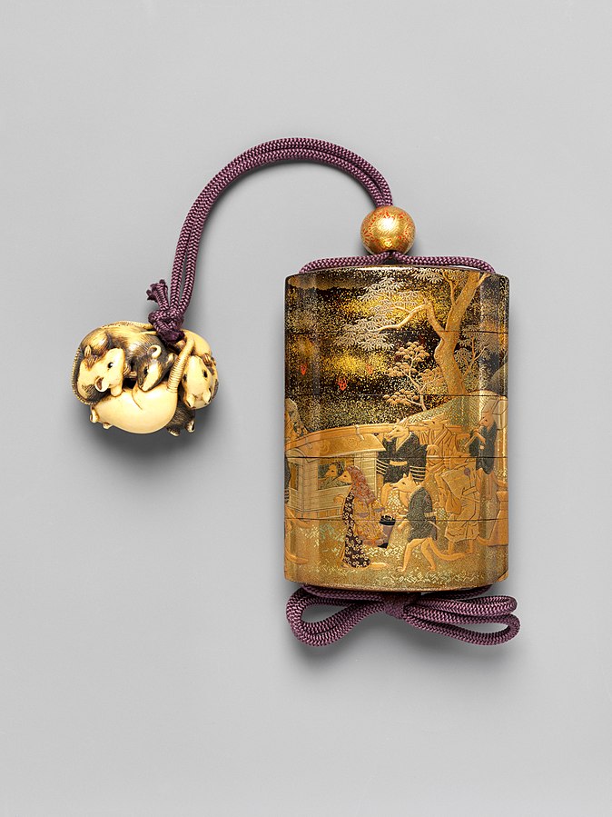 An Inro jug meant for carrying sake or other drinks. The samurai energy drink was carried in such a vessel.