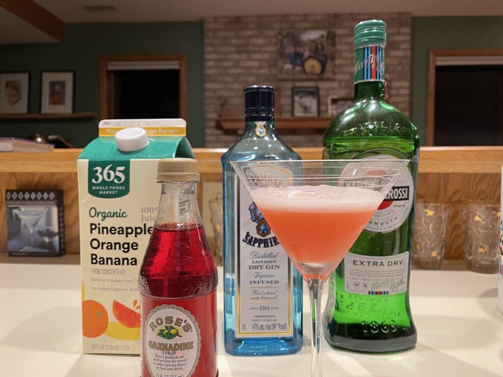 The author attempts a (slightly altered) version of the storied Million Dollar cocktail, one of the most famous Japan-original cocktails.