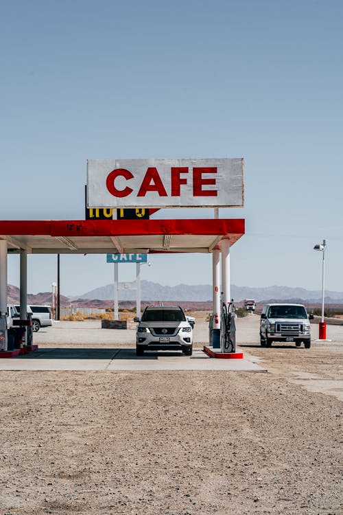 image of gas station in the middle of nowhere
