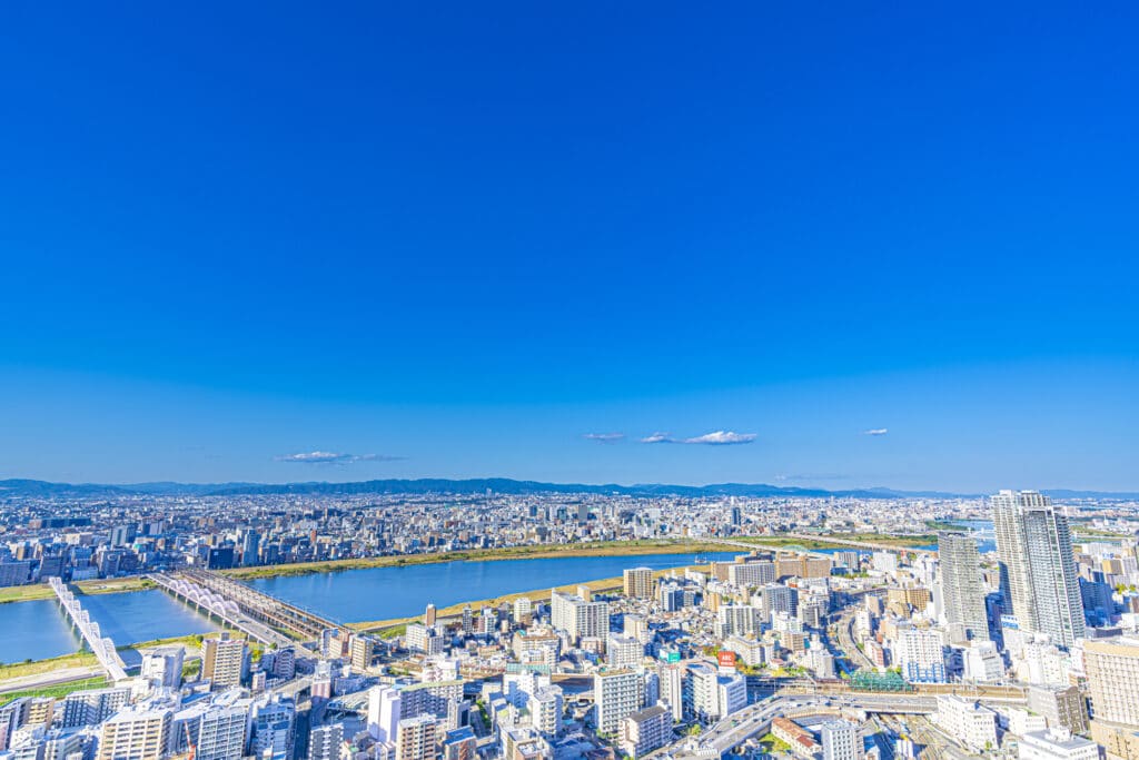 By collecting extensive data on 119 large Japanese cities and scoring them on a variety of factors, we found an answer to a tough question.