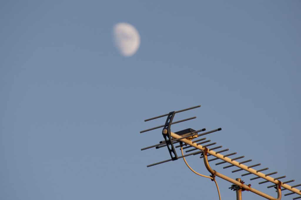 Broadcasting tower - NHK fee story