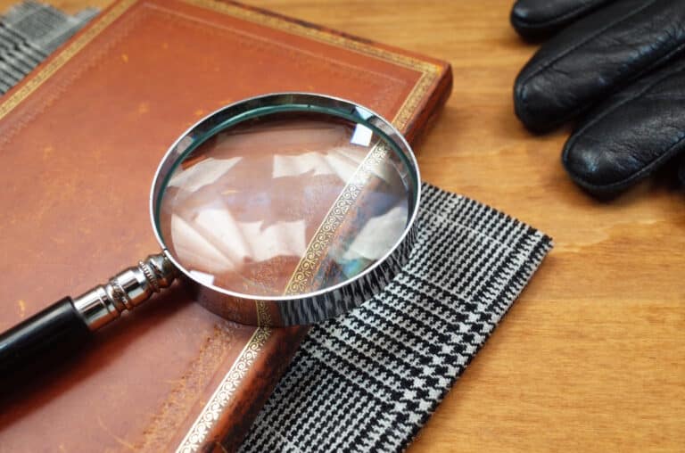 Magnifying glass and other detetcive stuff