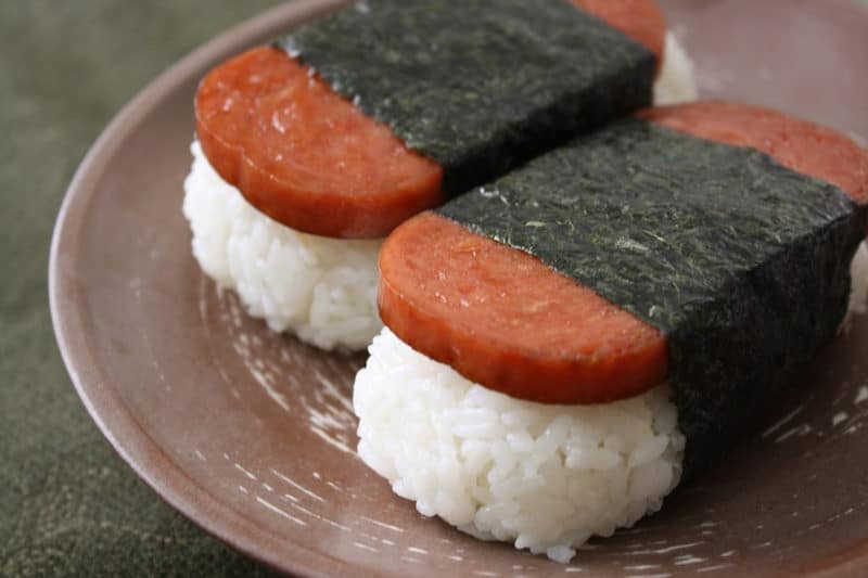 spam musubi and its relationship to spam onigiri