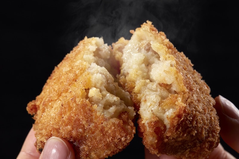 Croquettes (Japanese: コロッケ)