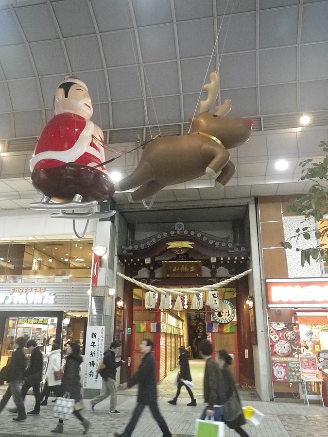 Sendai Shiro as Santa Claus