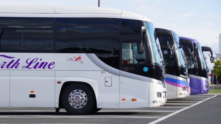 Fleet of buses - bus driver greeting rules