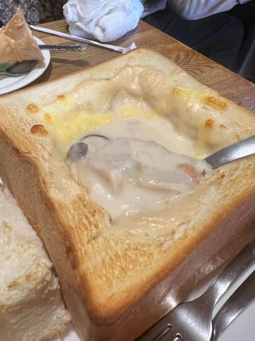 Grapan (gratin bread) at Den in Negishi, Taito Ward