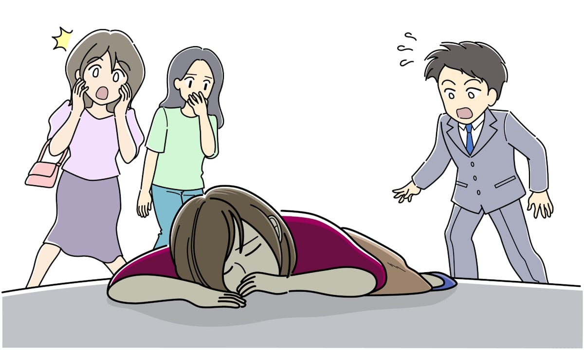 Woman collapsed on road - drunk people sleeping on street in Japan story