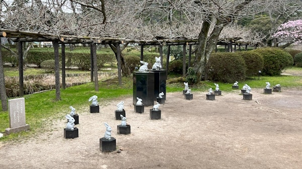 White hare statues at Izumo Taisha