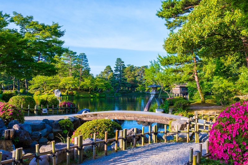 One of the many bridges in Kenrokuen, Kanazawa.