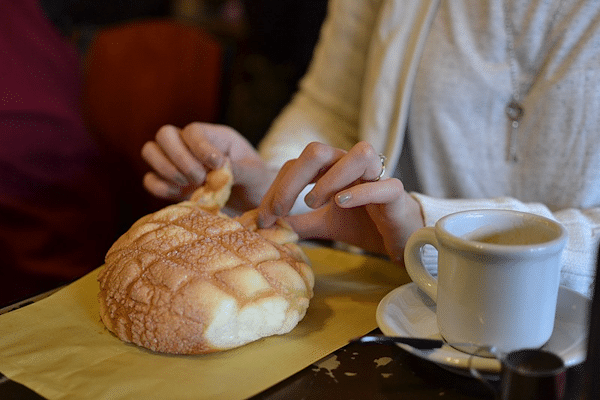 Melonpan and coffee - the history of melonpan