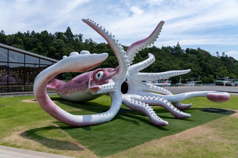 Squid King (ikakingu) sculpture, Noto