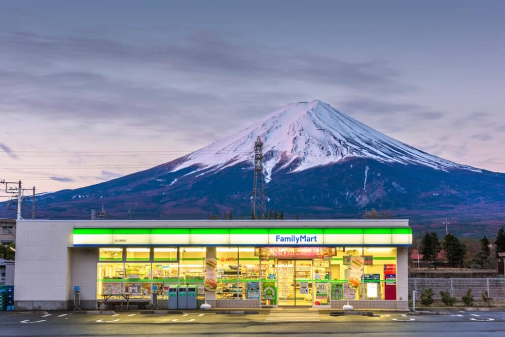 Fujikawaguchiko,,Yamanashi,,Japan,-,April,12,,2017:,Familymart,Convenience,Store