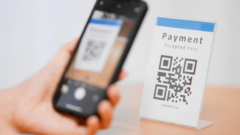 QR code cashless payments in Japan