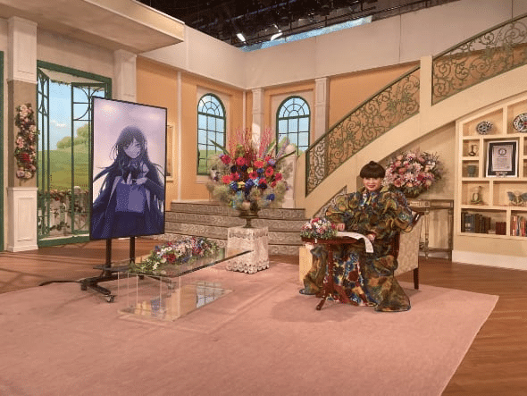 Kuroyanagi Tetuko interviewing Ado