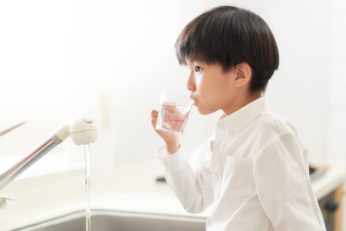 Japanese kid drinking water