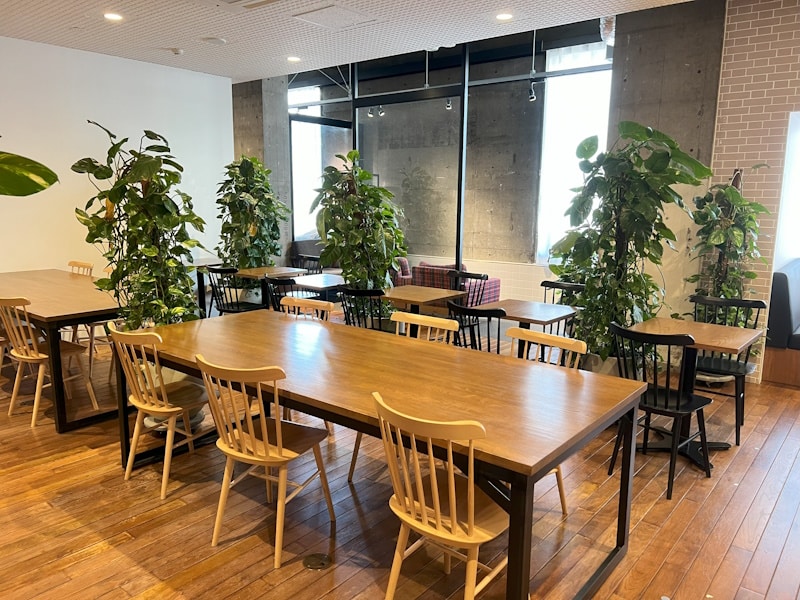 Bunkitsu in Roppongi - cafe seating area