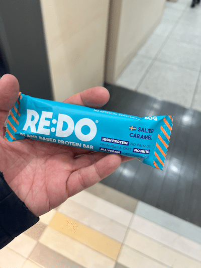 Try Sweden vending machine - RE:DO protein bar