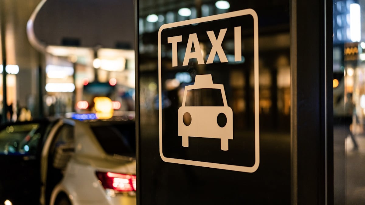 Taxi stand