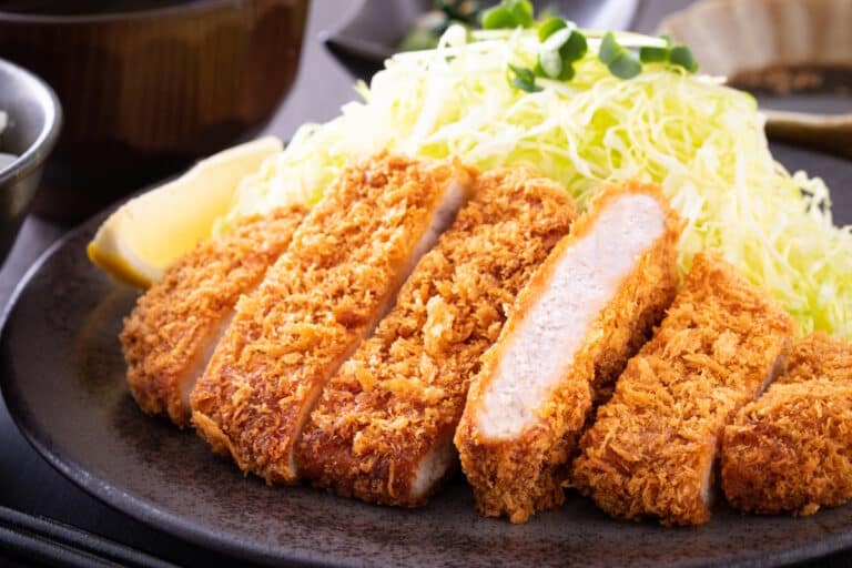 Tonkatsu with cabbage