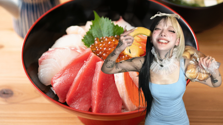 Tochonika Pepe holding a banana and a bag of bread, superimposed on a bowl of kaisendon
