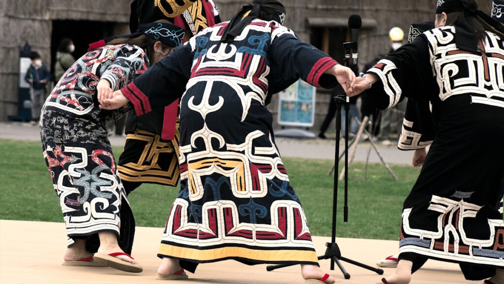 Culture and dress of Shiraoi Ainu Kotan